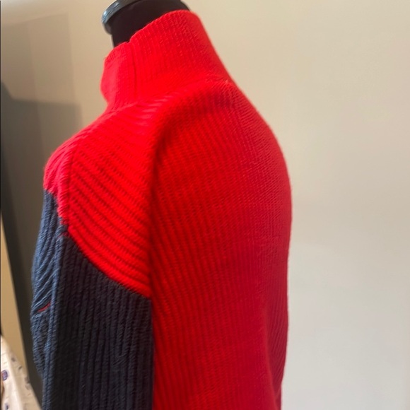 Red and navy blue Women's Sweater patterned front medium - Picture 3 of 3